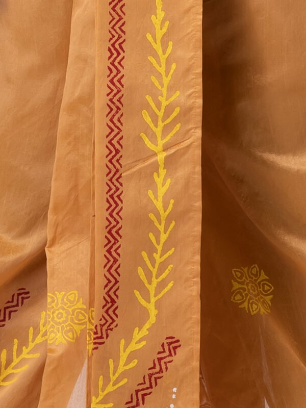 B 0133 DSC03743 copy