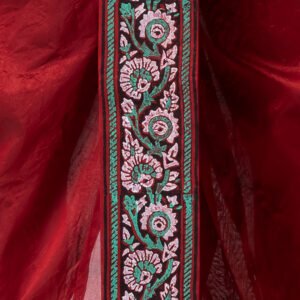 B 0143 DSC03733 copy