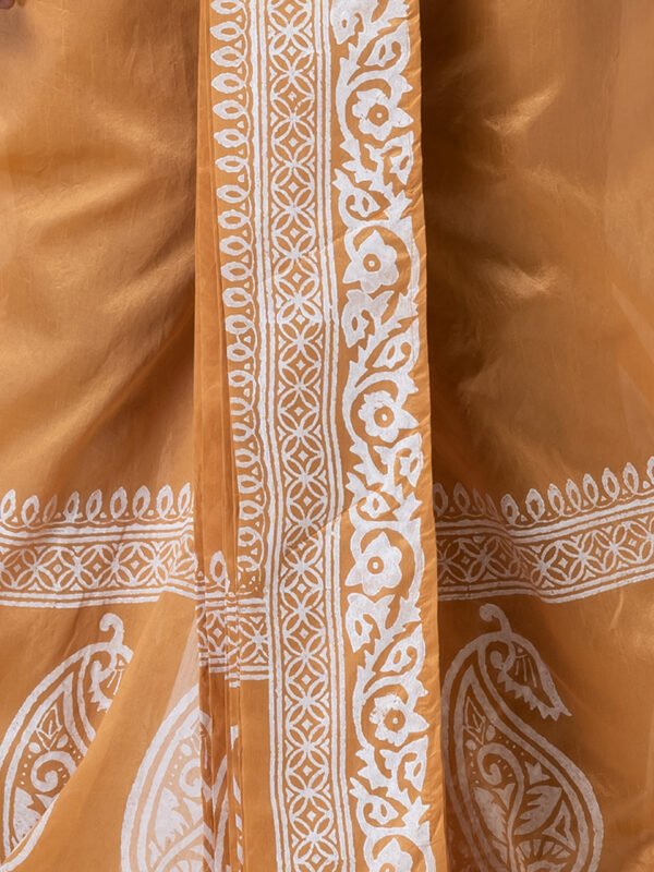 B 0153 DSC03723 copy